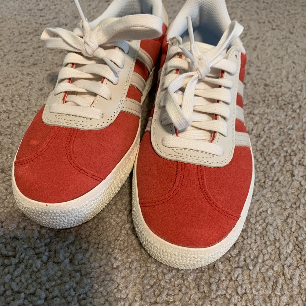 Classic Unisex Adidas Gazelle ADV sneakers. - Picture 5 of 11